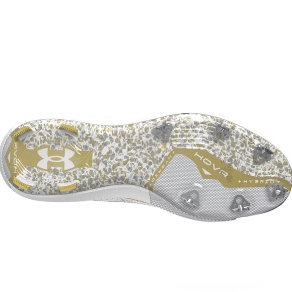 UA UNDER ARMOUR MEN’S HARPER 7 LOW MEDAL CLEATS WHITE/ GOLD NEW